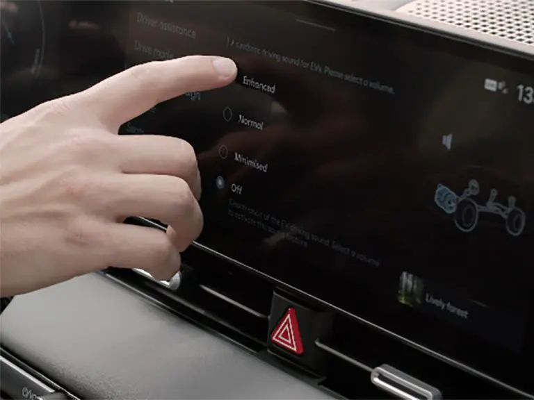 12,3 tuuman tietoviihdejärjestelmä